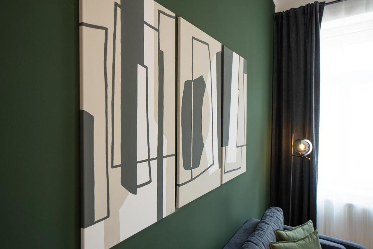 Brand-new With A Breathtaking Design Located Right Near Belvedere Castle, 15 Minutes From Centre Apartament *