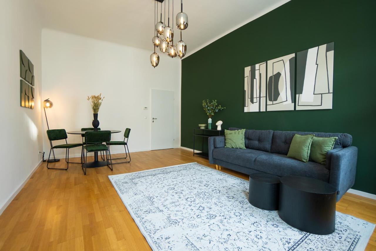 Brand-new With A Breathtaking Design Located Right Near Belvedere Castle, 15 Minutes From Centre Viena