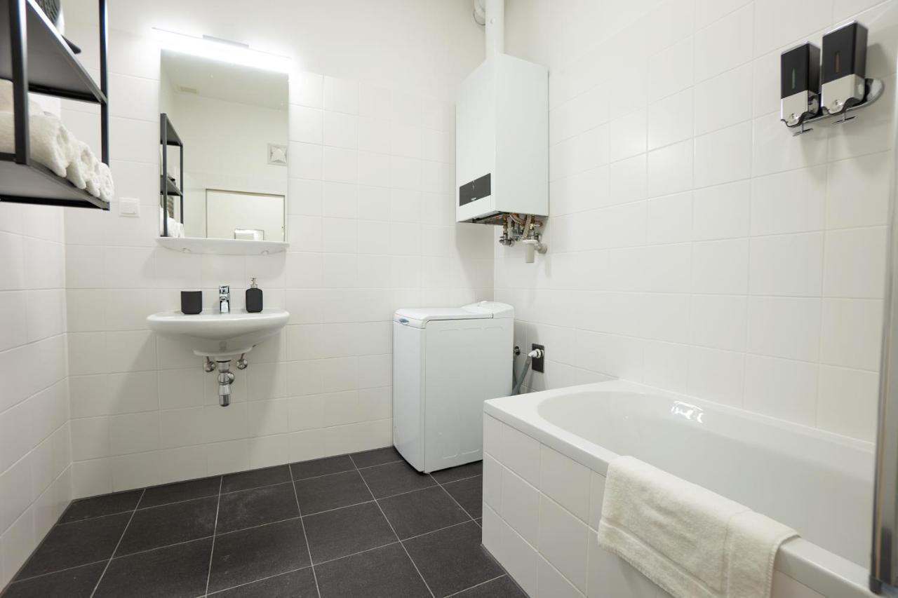 Brand-new With A Breathtaking Design Located Right Near Belvedere Castle, 15 Minutes From Centre Apartament Viena
